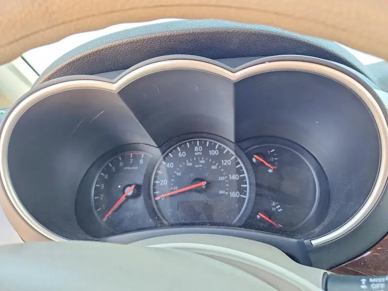 2015 NISSAN QUEST   