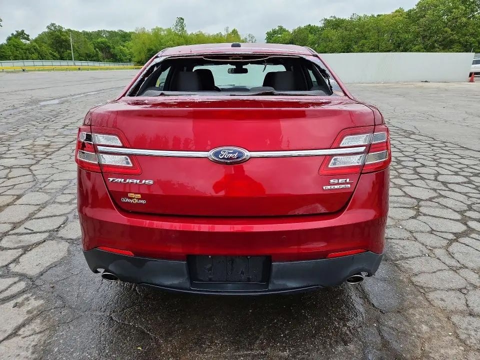 2015 FORD TAURUS SEL  