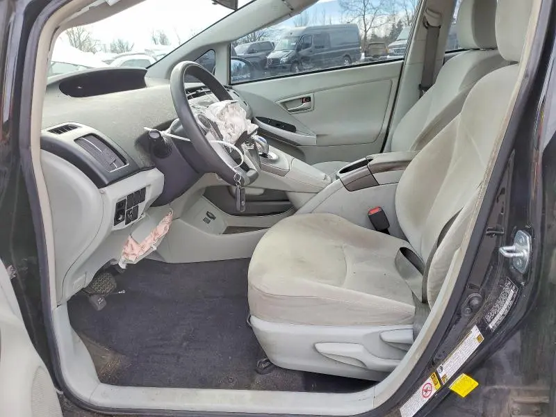 2014 TOYOTA PRIUS THREE  