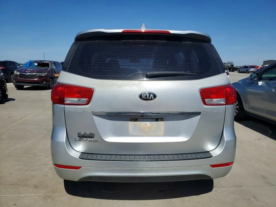2017 KIA SEDONA L  