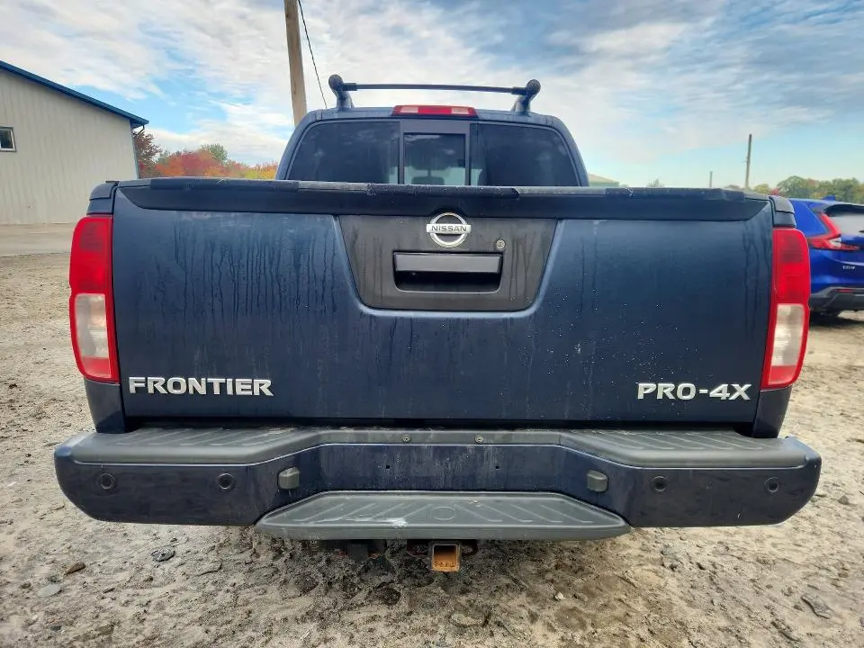 2021 NISSAN FRONTIER S  