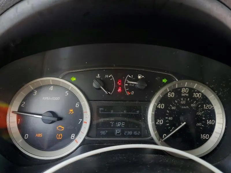 2015 NISSAN SENTRA SV  