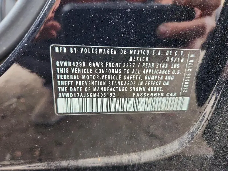 2016 VOLKSWAGEN JETTA SPORT  
