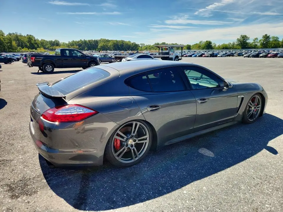 2013 PORSCHE PANAMERA GTS  
