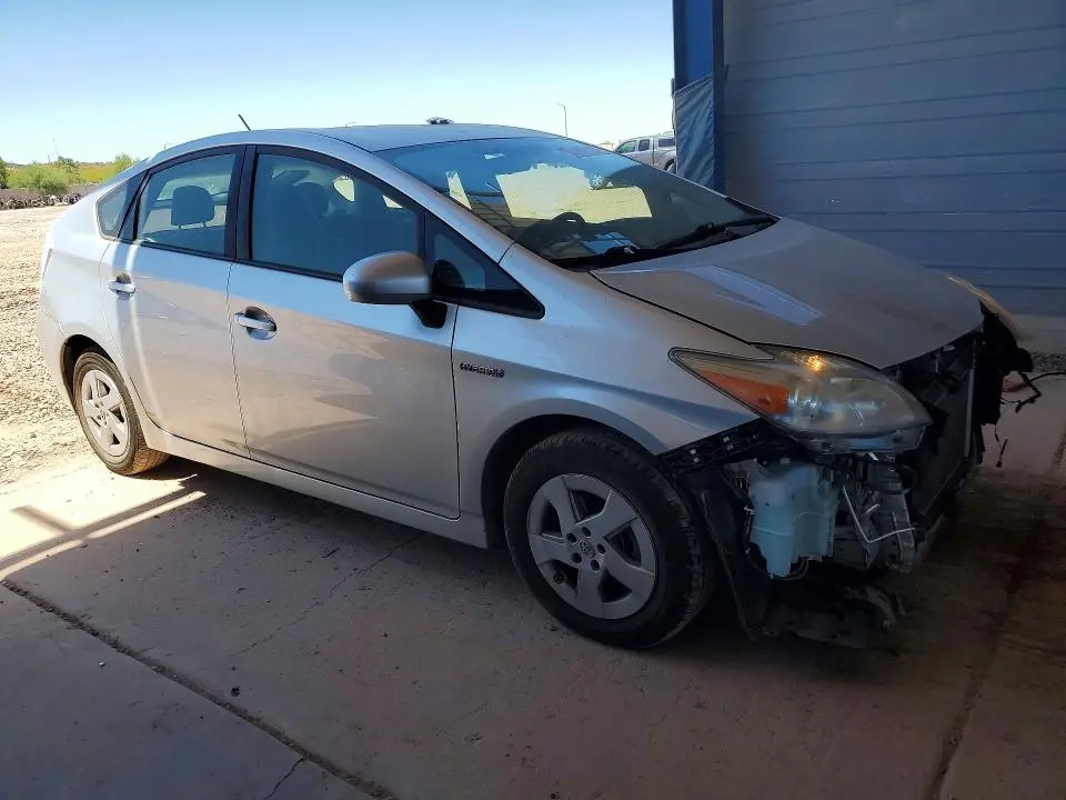 2011 TOYOTA PRIUS THREE  