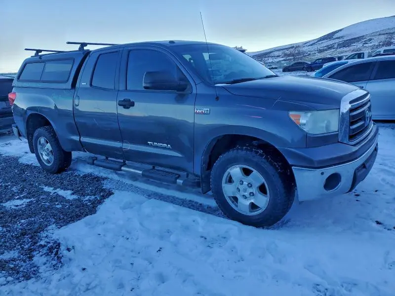 2013 TOYOTA TUNDRA DOUBLE CAB SR5  