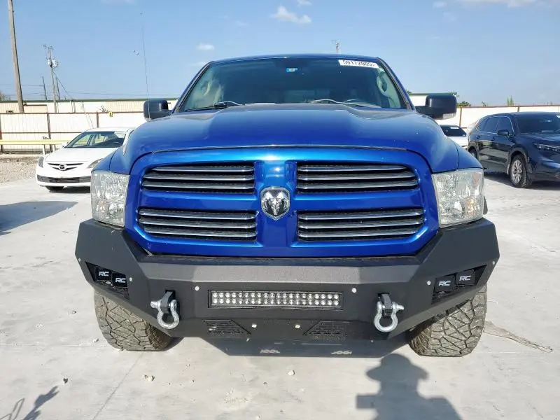 2016 RAM 1500 SLT  