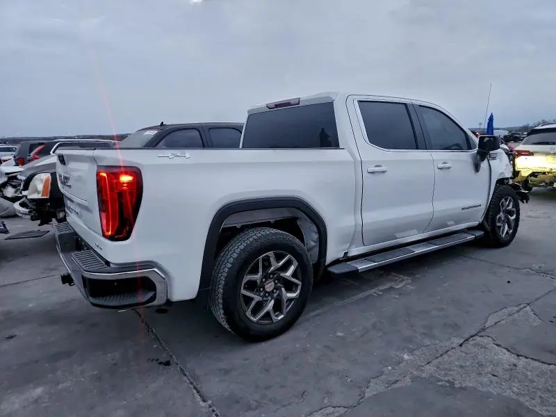2022 GMC SIERRA K1500 SLE  