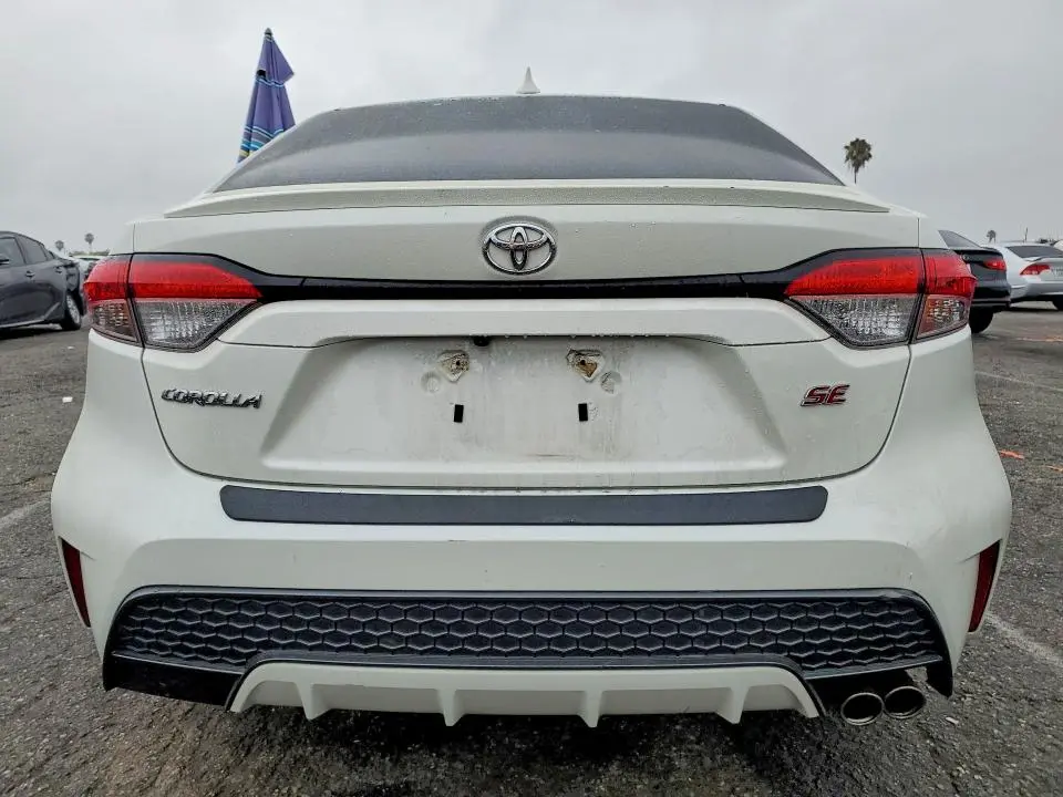 2020 TOYOTA COROLLA SE  