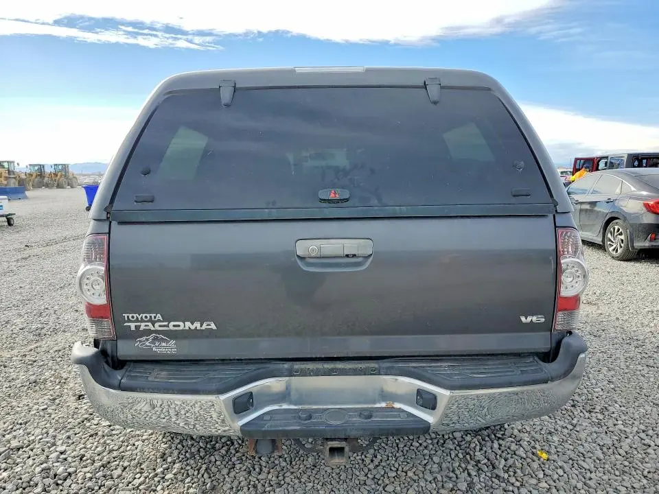 2013 TOYOTA TACOMA V6  