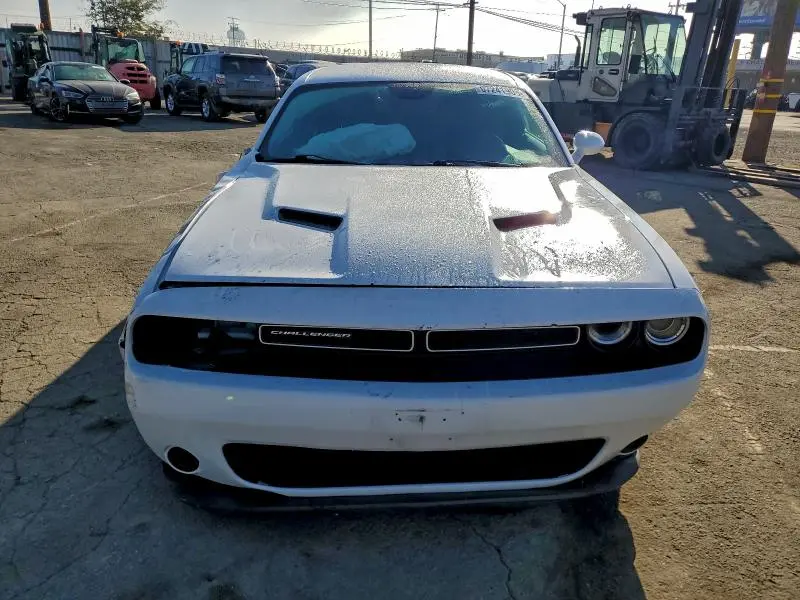 2016 DODGE CHALLENGER SXT  