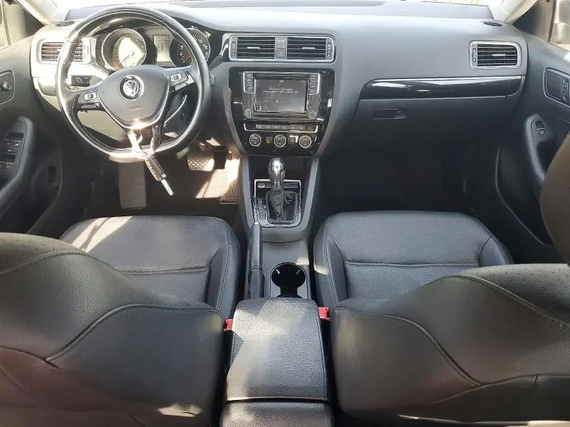 2017 VOLKSWAGEN JETTA SEL  