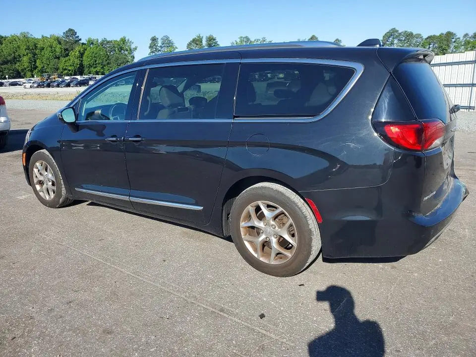 2019 CHRYSLER PACIFICA LIMITED  