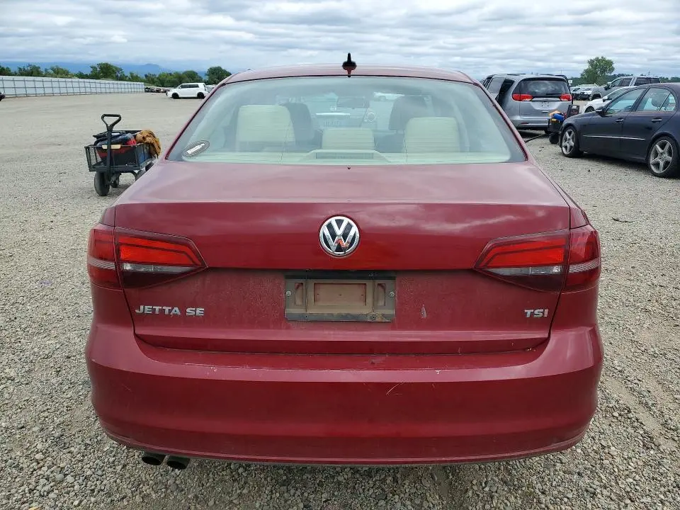 2016 VOLKSWAGEN JETTA SE  