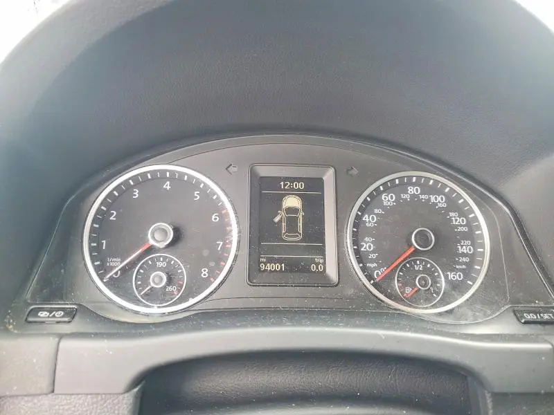 2017 VOLKSWAGEN TIGUAN   