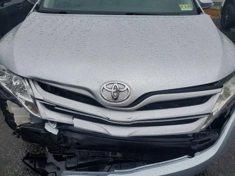 2015 TOYOTA VENZA LE  