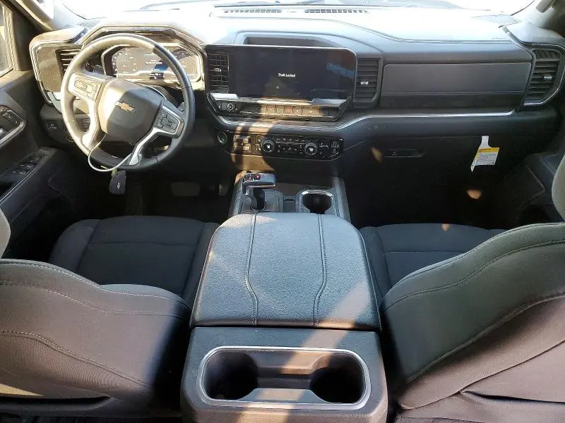 2024 CHEVROLET SILVERADO C1500 LT  