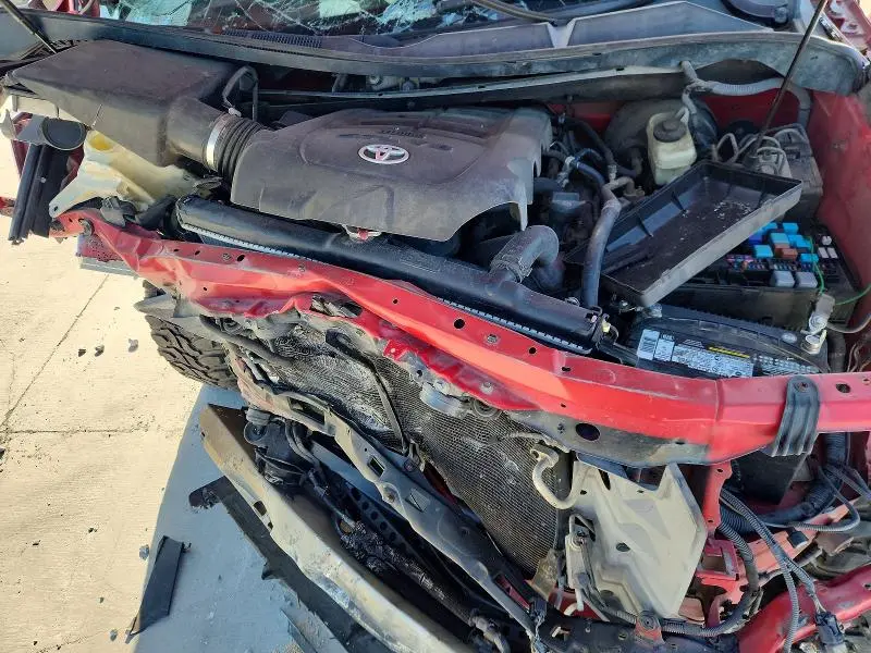 2011 TOYOTA TUNDRA CREWMAX LIMITED  