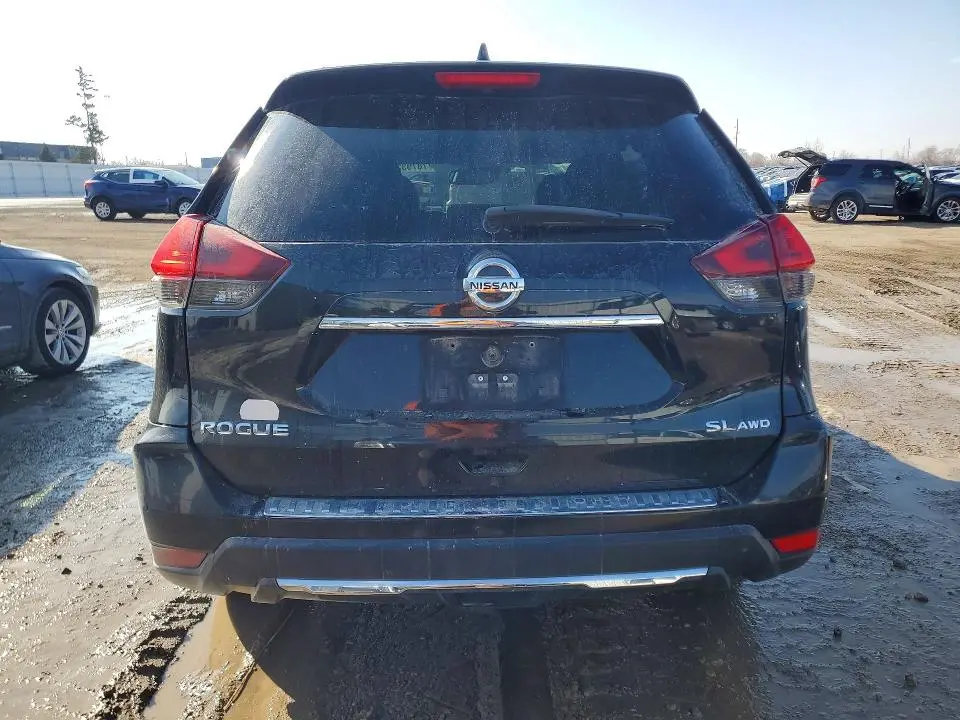 2017 NISSAN ROGUE SL  