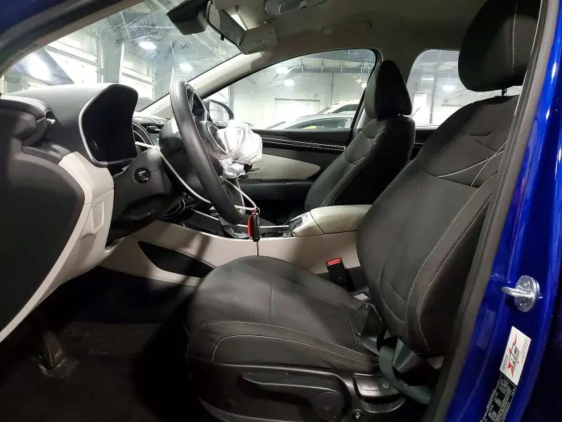 2022 HYUNDAI TUCSON SE  