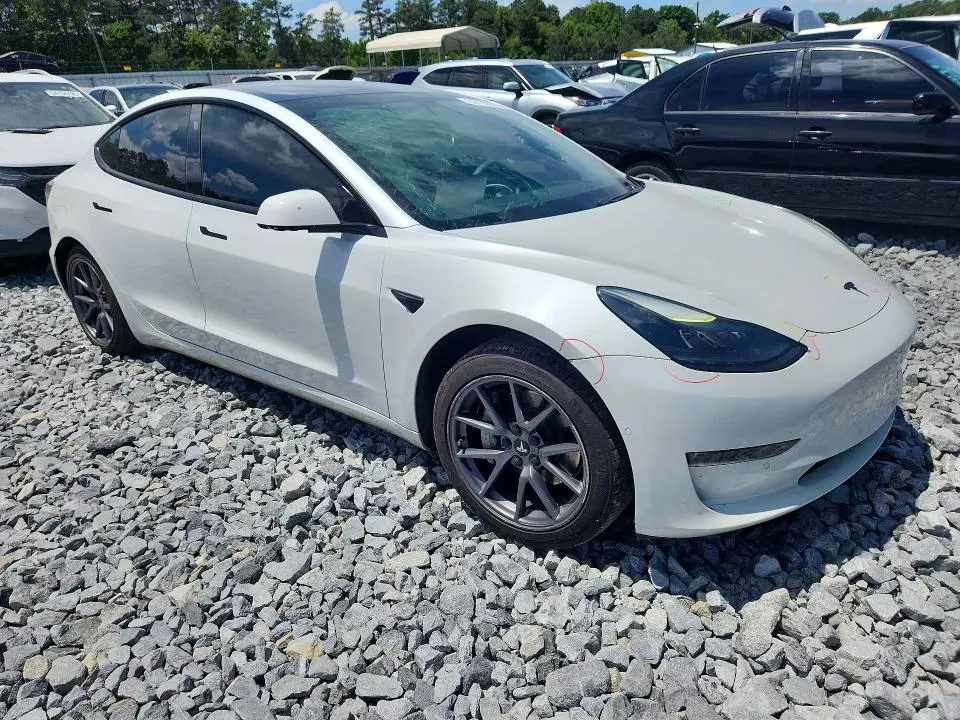 2021 TESLA MODEL 3   