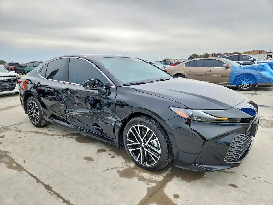 2026 TOYOTA CAMRY XLE  
