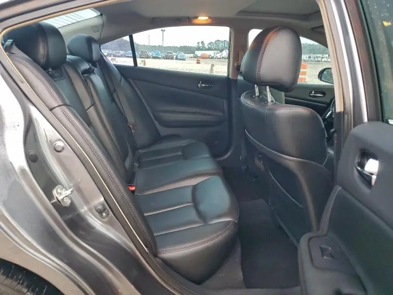 2014 NISSAN MAXIMA S  