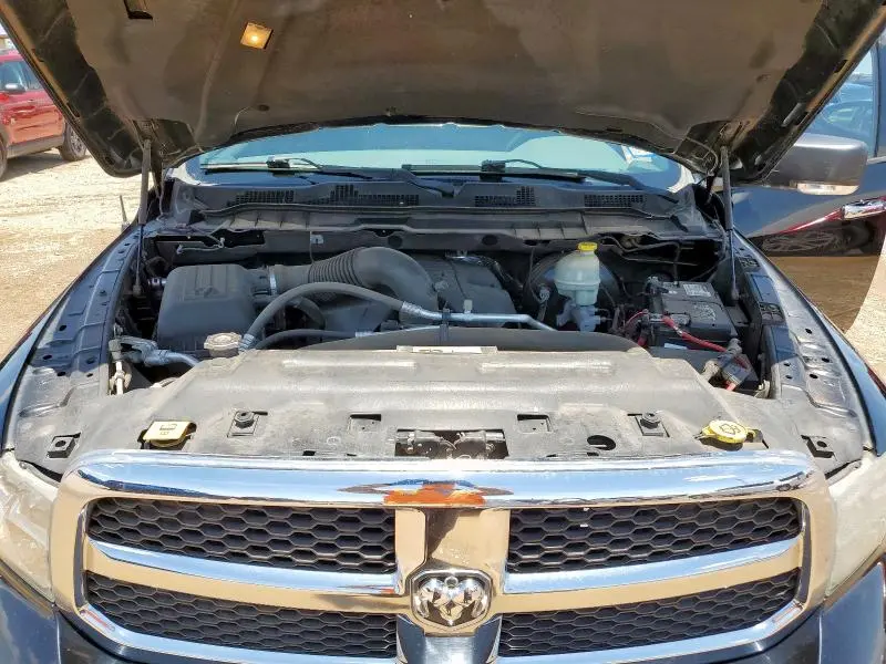 2015 RAM 1500 SLT  