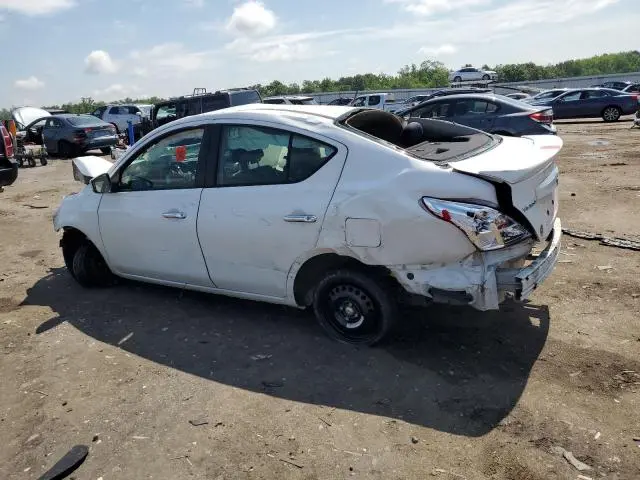 2019 NISSAN VERSA S  