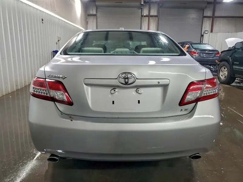 2010 TOYOTA CAMRY SE  