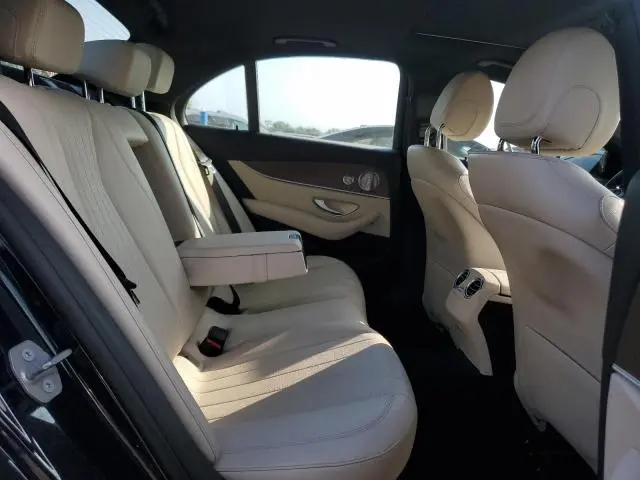2017 MERCEDES-BENZ E 300 4MATIC  