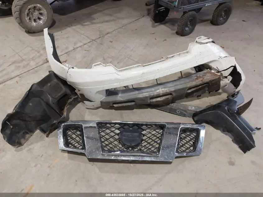 2017 NISSAN FRONTIER SV