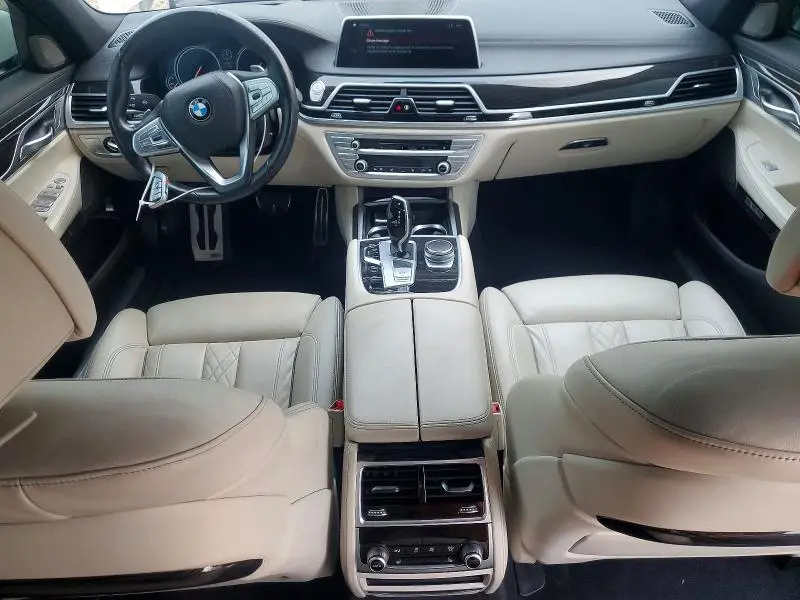 2018 BMW 750 XI  
