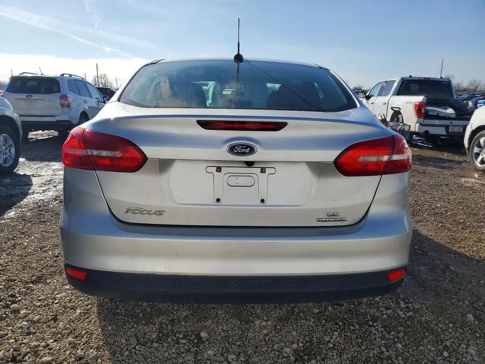 2016 FORD FOCUS SE  