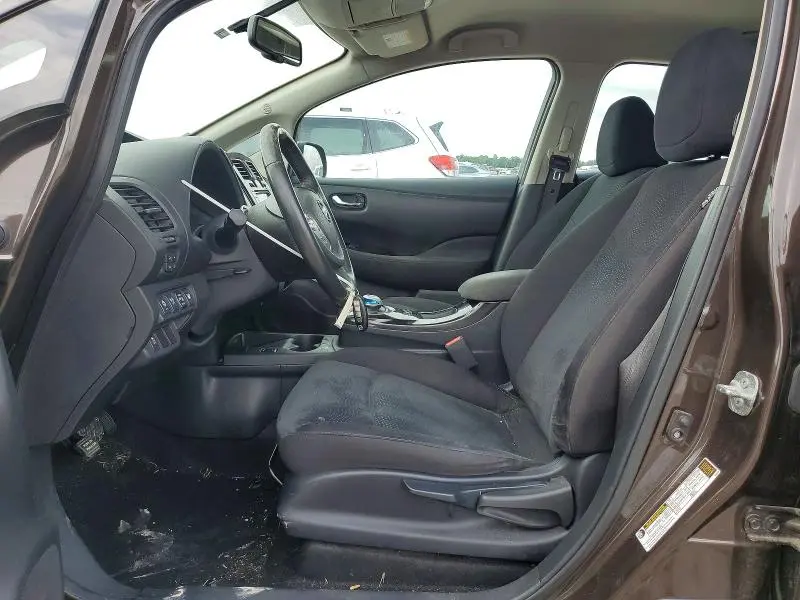 2016 NISSAN LEAF SV  