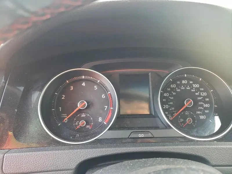 2017 VOLKSWAGEN GTI SPORT  