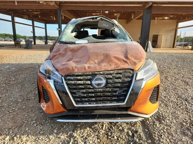 2024 NISSAN KICKS SV  