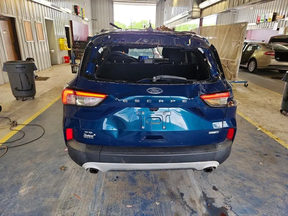 2020 FORD ESCAPE SE  