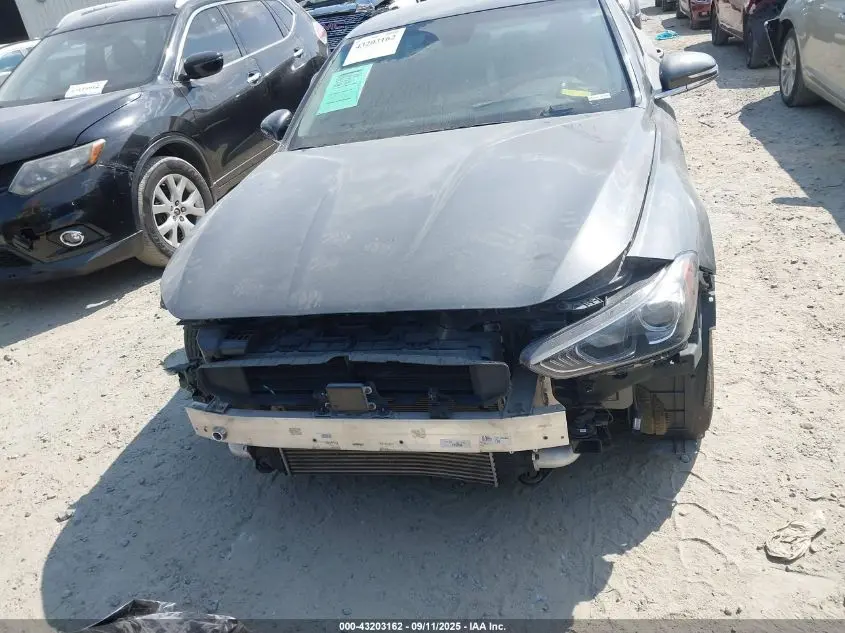 2020 GENESIS G70 2.0T RWD