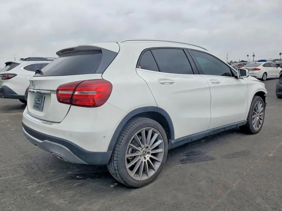 2018 MERCEDES-BENZ GLA 250  