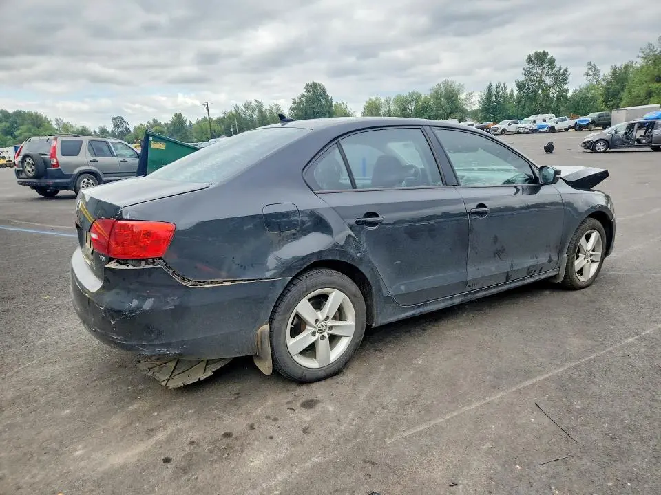 2012 VOLKSWAGEN JETTA TDI  