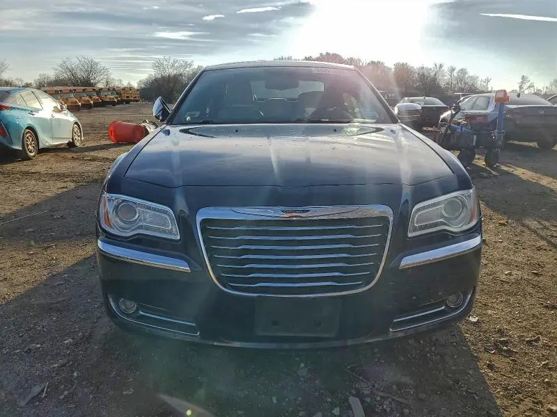 2013 CHRYSLER 300   