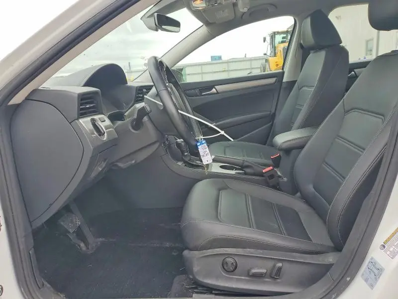 2020 VOLKSWAGEN PASSAT SE  