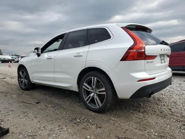 2020 VOLVO XC60 T5 MOMENTUM  