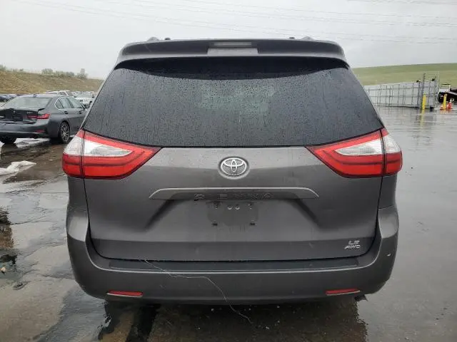 2015 TOYOTA SIENNA LE  
