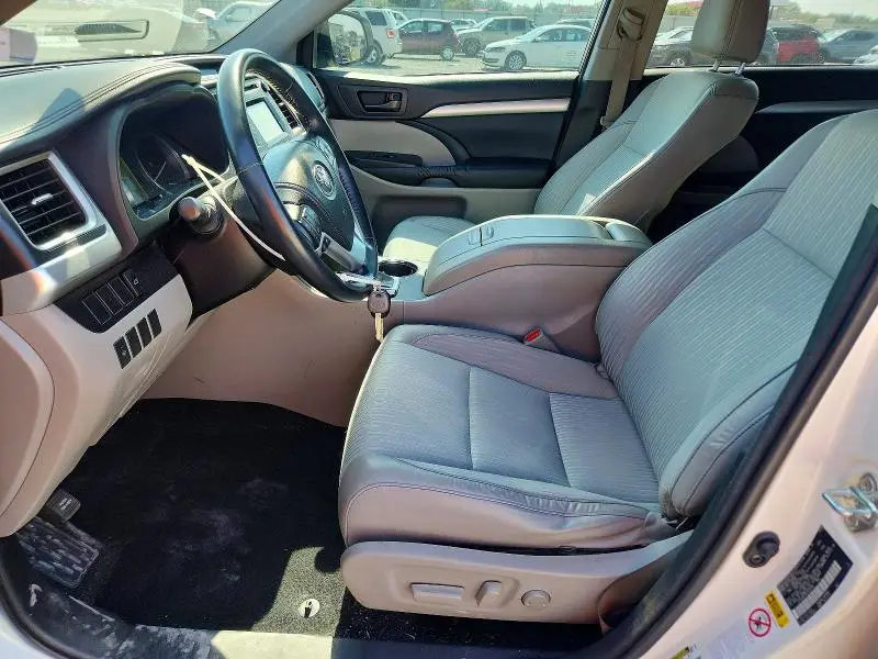 2014 TOYOTA HIGHLANDER LE PLUS  