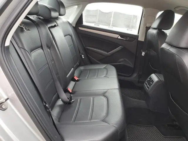 2014 VOLKSWAGEN PASSAT SE  