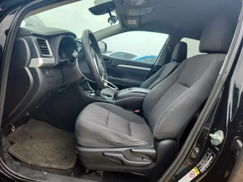 2018 TOYOTA HIGHLANDER LE  