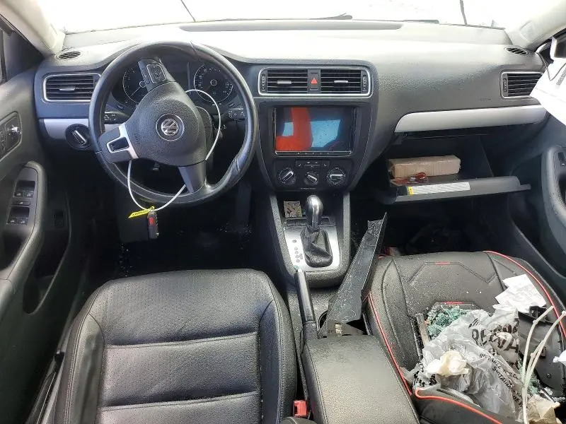2013 VOLKSWAGEN JETTA SE  