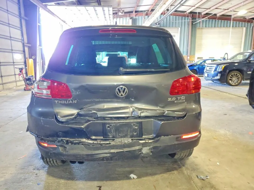 2014 VOLKSWAGEN TIGUAN S  